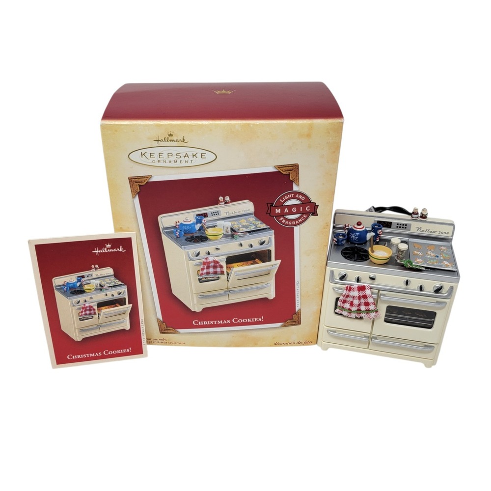 Hallmark Keepsake Christmas Cookies Magic Ornament 2004 Light Up Fragrance 2004‎